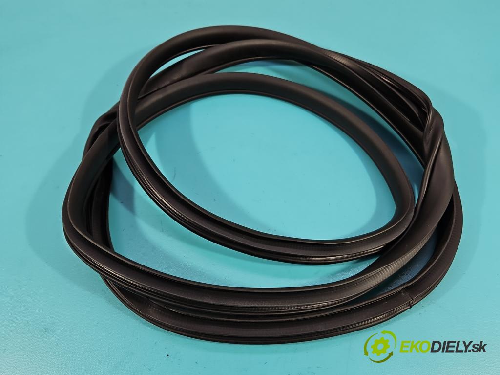 Kia Niro I 2016-2022 1.6 GDI 105 hp automatic 77,2 kW 1580 cm3 5- Těsnění: dveře zadní levé  (Ostatní)