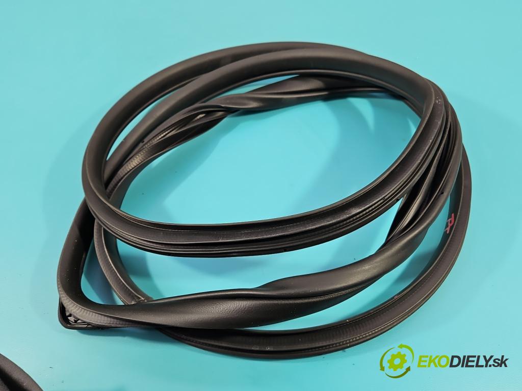 Kia Niro I 2016-2022 1.6 GDI 105 hp automatic 77,2 kW 1580 cm3 5- Těsnění: dveře zadní pravé  (Ostatní)