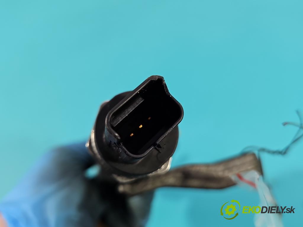 Peugeot 4007 2007-2012 2.2 hdi 156 HP automatic 115 kW 2179 cm3 5- lišta vstrekovacia 9656917280 (Vstrekovacia lišta)