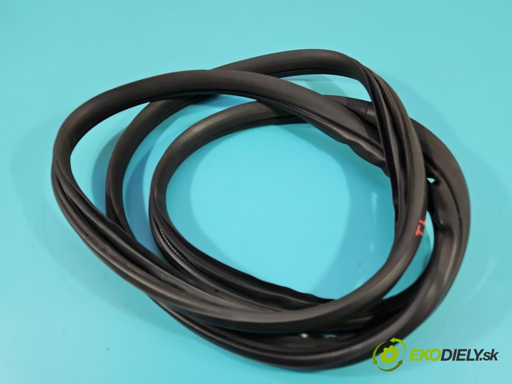 Honda HR-V II 2013-2021 1.5 16V 131 hp manual 96 kW 1498 cm3 5- Těsnění: dveře zadní levé 1512071457 (Ostatní)