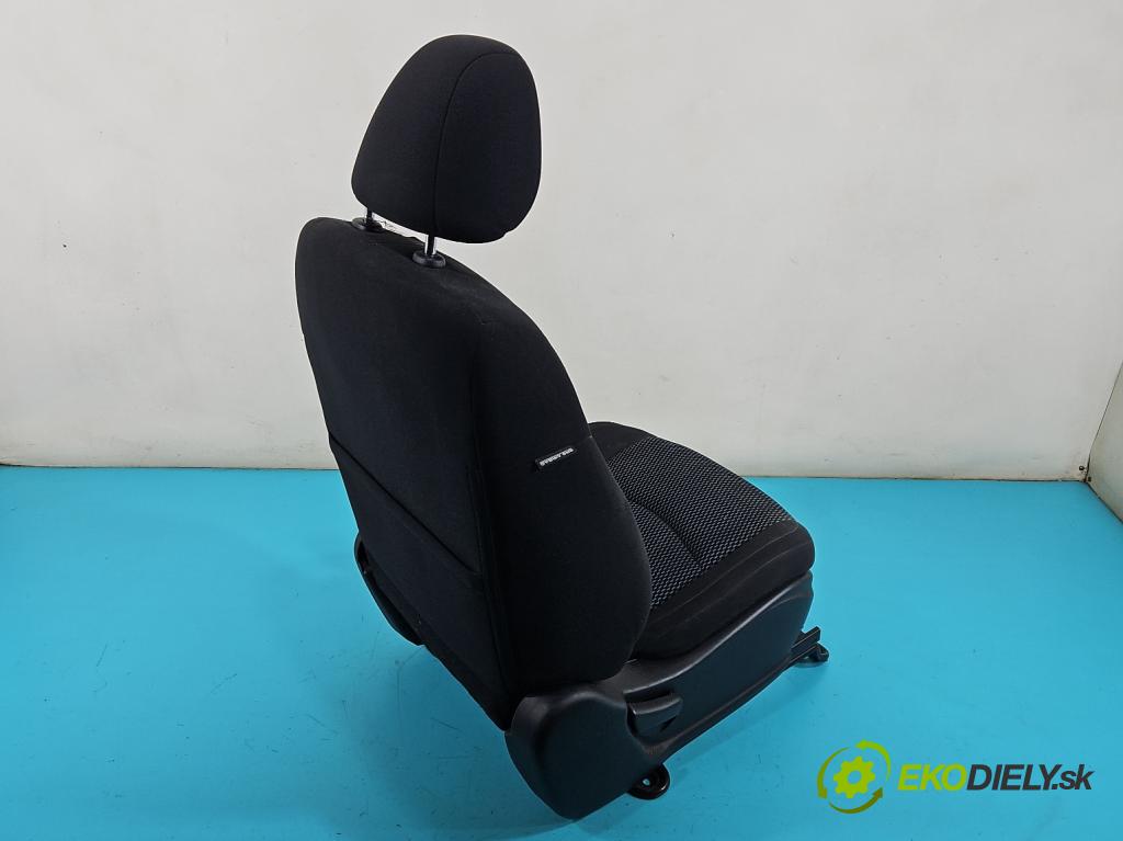 Nissan Note II 2012-2016 1.2 16V 80 hp manual 59 kW 1198 cm3 5- Sedadlo pravý  (Sedačky, sedadla)
