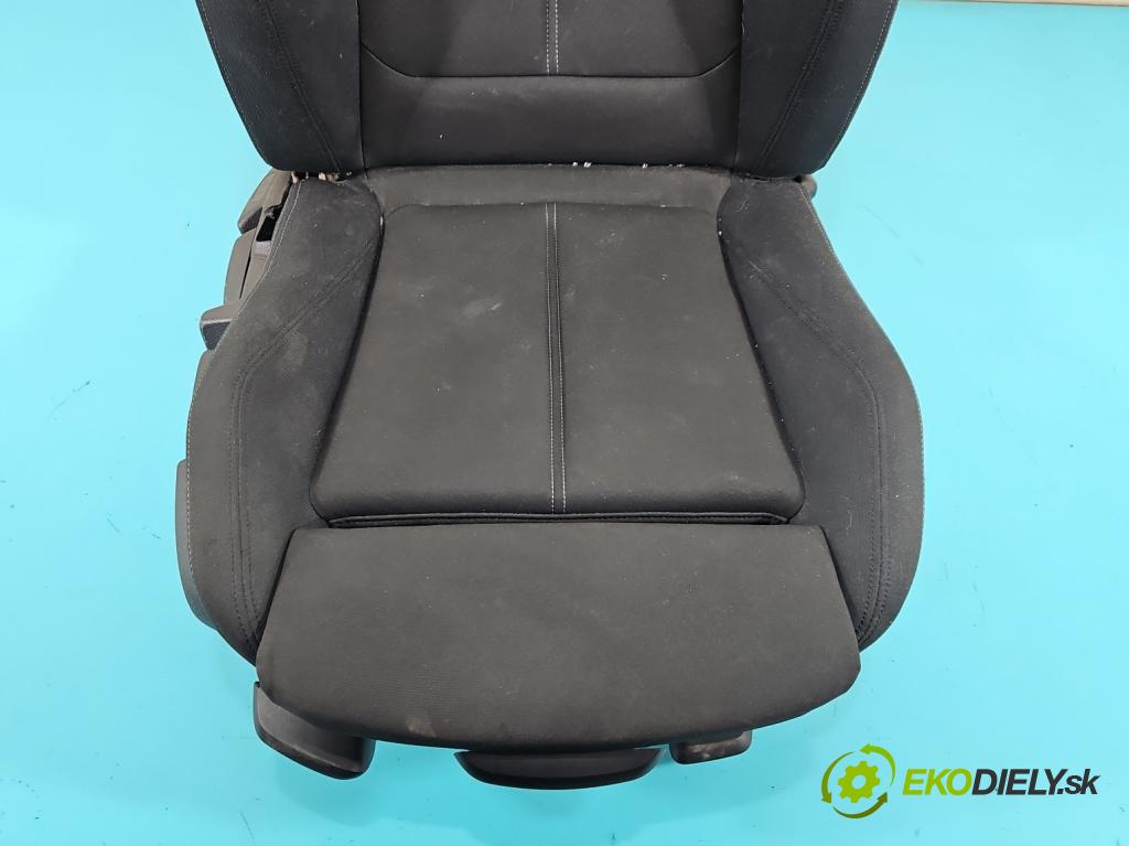 Bmw 1 F20 2011-2019 1.6 T 136hp manual 100 kW 1598 cm3 5- Sedadlo pravý  (Sedačky, sedadla)