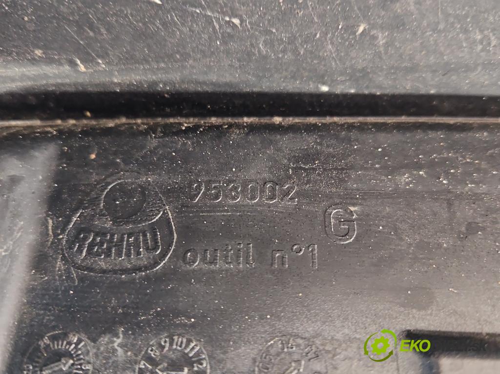 Citroen C4 Grand picasso I 2006-2013 1,8.0 18V 125 hp manual 92 kW 1749 cm3 5- blatnik přední levý  (Levý přední blatník)
