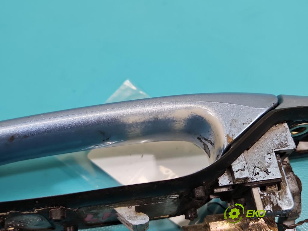 Mitsubishi Grandis 2.4 16V 165 HP automatic 121 kW 2378 cm3 5- rukoväť predné ľavé mimo:  (Kľučka dverí vonkajšia predná ľavá)