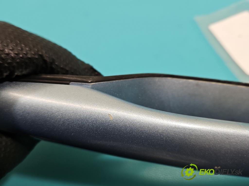 Mitsubishi Grandis 2.4 16V 165 HP automatic 121 kW 2378 cm3 5- rukoväť predné ľavé mimo:  (Kľučka dverí vonkajšia predná ľavá)