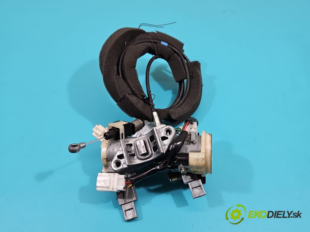 Mitsubishi Grandis 2.4 16V 165 HP automatic 121 kW 2378 cm3 5- Spínačka  (Spínacia skrinka)