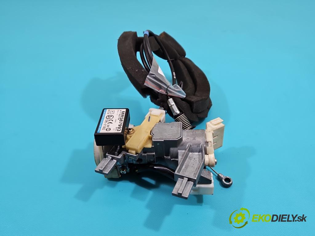 Mitsubishi Grandis 2.4 16V 165 HP automatic 121 kW 2378 cm3 5- Spínačka  (Spínacia skrinka)