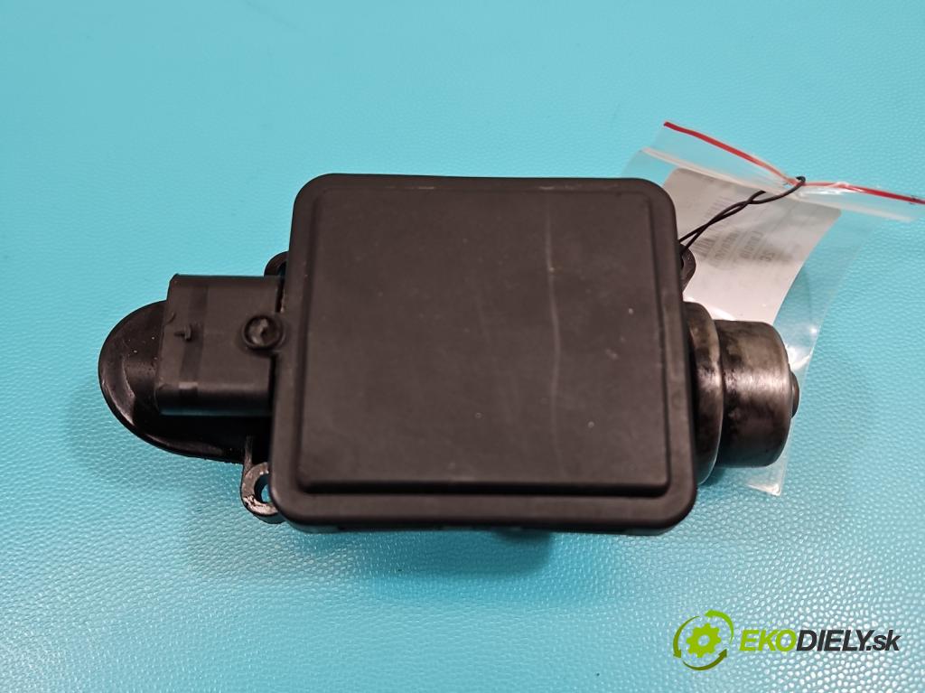 Lancia Thema II 2011-2014 3.0 CRD 239KM automatic 176 kW 2987 cm3 4- Ovladač: klapky: kolektor ESR0005 (Motorček ostatné)