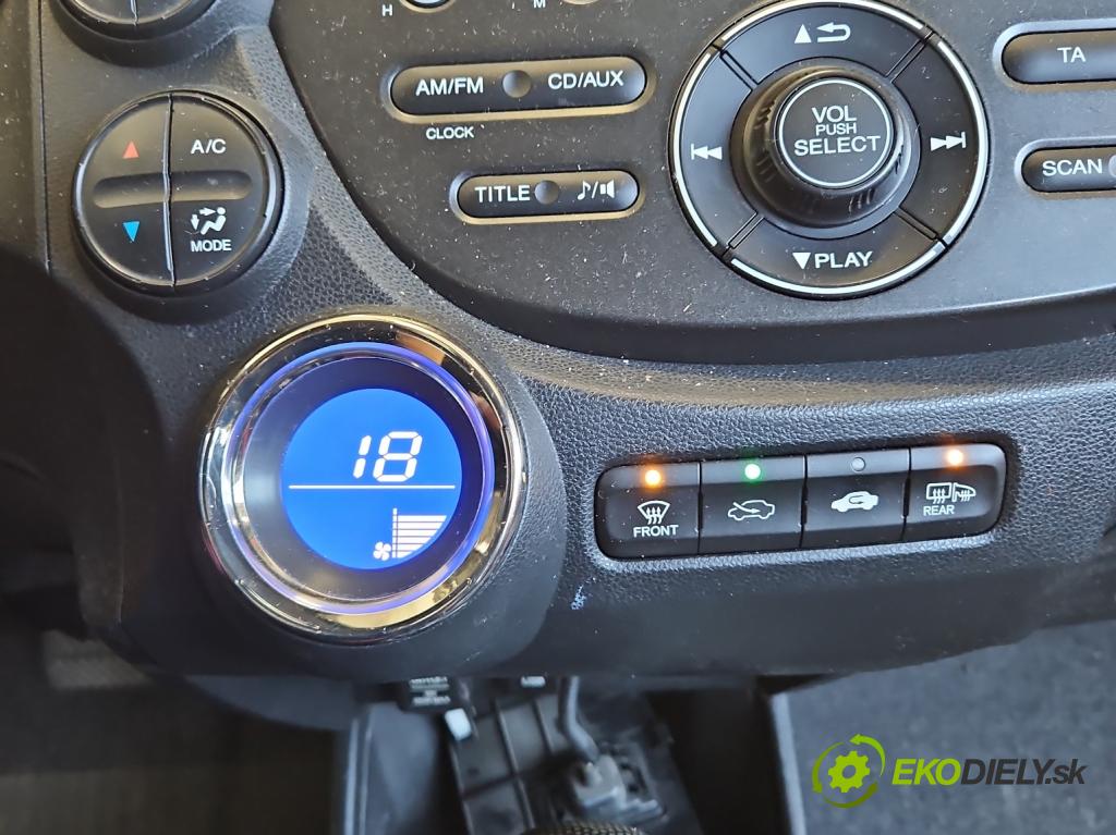 Honda Jazz III 2008-2014 1.3 16V 88 HP automatic 65 kW 1339 cm3 5- panel kúrenia D094D