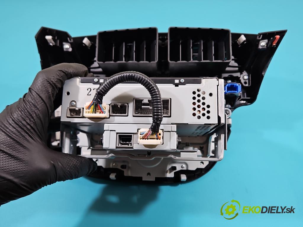 Honda Jazz III 2008-2014 1.3 16V 88 HP automatic 65 kW 1339 cm3 5- Radio originál 39101-TF2-G211-M1