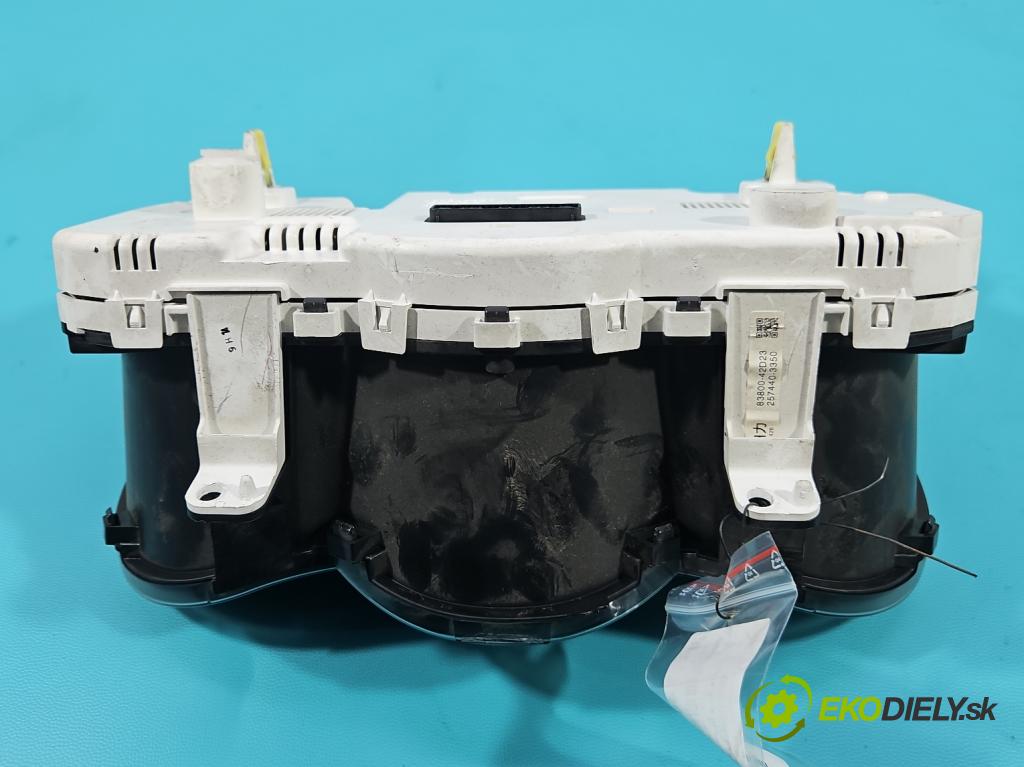 Toyota Rav4 III 2005-2012 2.0 vvti 152KM manual 112 kW 1998 cm3 5- prístrojovka/ budíky 83800-42D23 (Prístrojová doska)