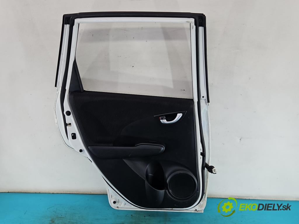 Honda Jazz III 2008-2014 1.3 16V 88 hp automatic 65 kW 1339 cm3 5- dveře zadní levé  (Klika dveří ostatní)