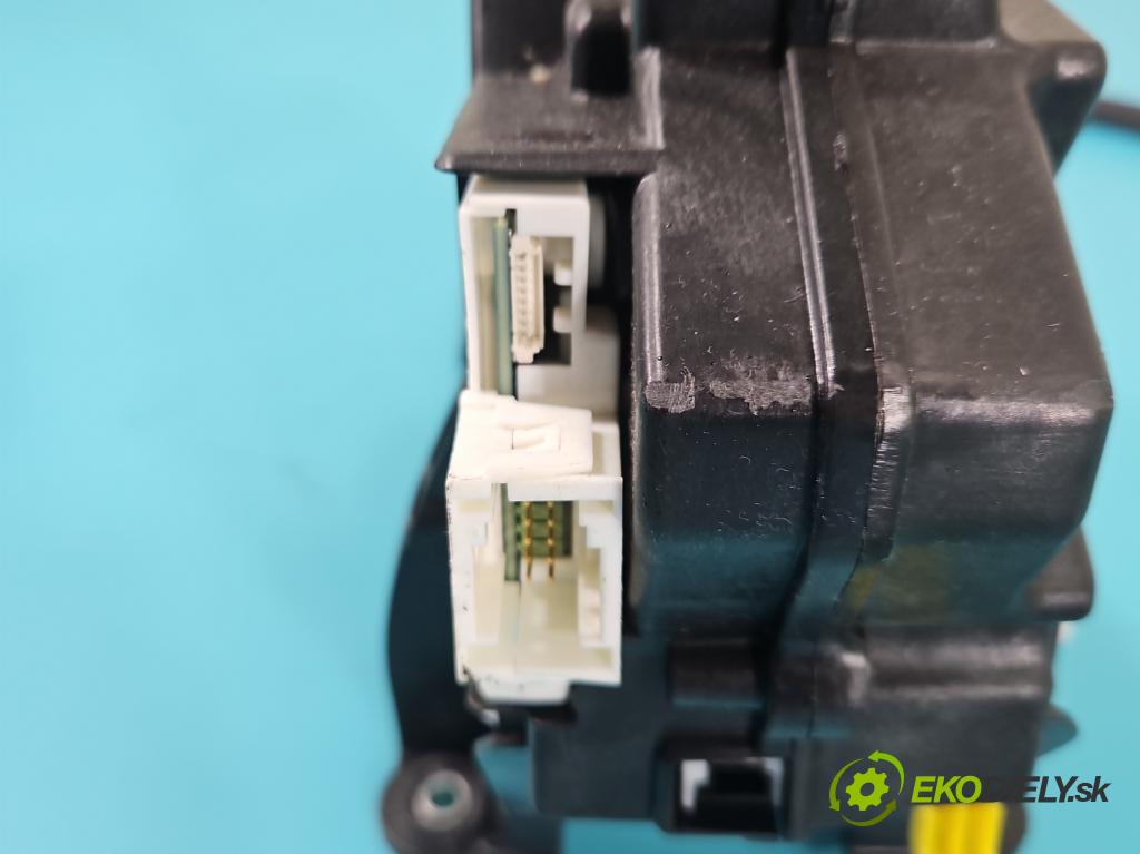 Renault Twingo III 2014-2024 0.0 82 HP automatic 60 kW  5- Páka: Změny: stupeň,rýchlosť 349015873R (Rýchlostná páka (kulisa))