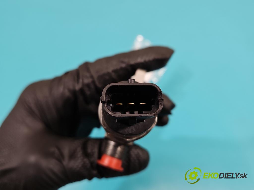 Lancia Thema II 2011-2014 3.0 CRD 239KM automatic 176 kW 2987 cm3 4- lišta vstrekovacia 0445216043 (Vstrekovacia lišta)