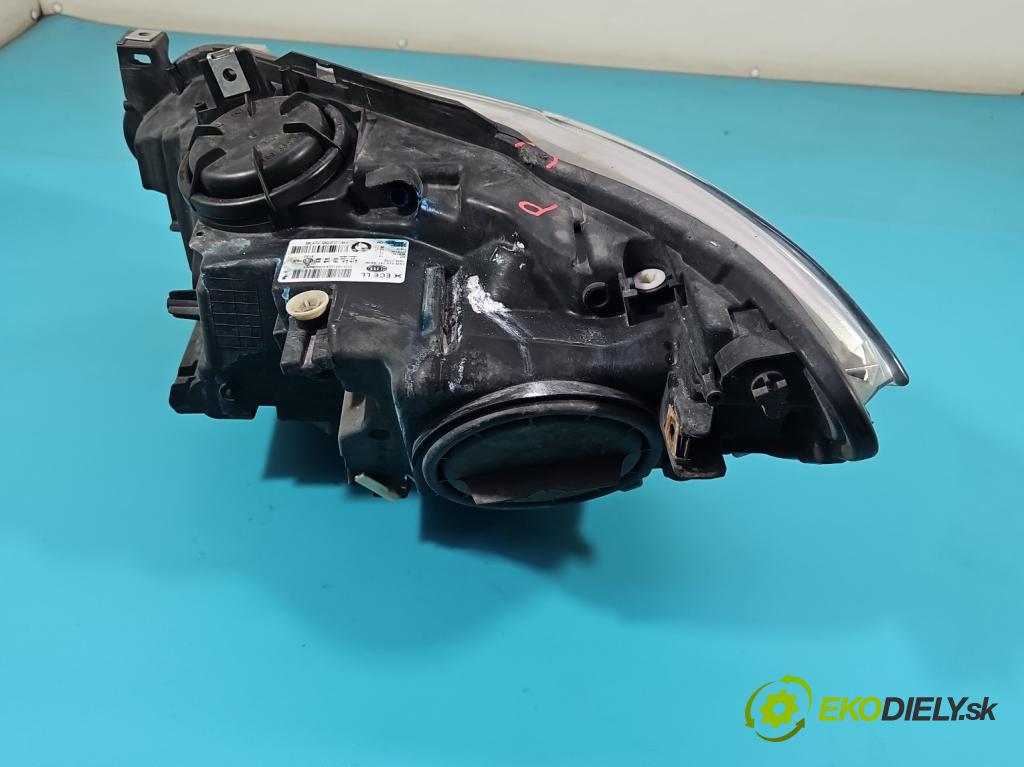 Bmw 1 F20 2011-2019 1.6 T 136 HP manual 100 kW 1598 cm3 5- Reflektor: pravý 7229672 (Svetlo predné pravé)