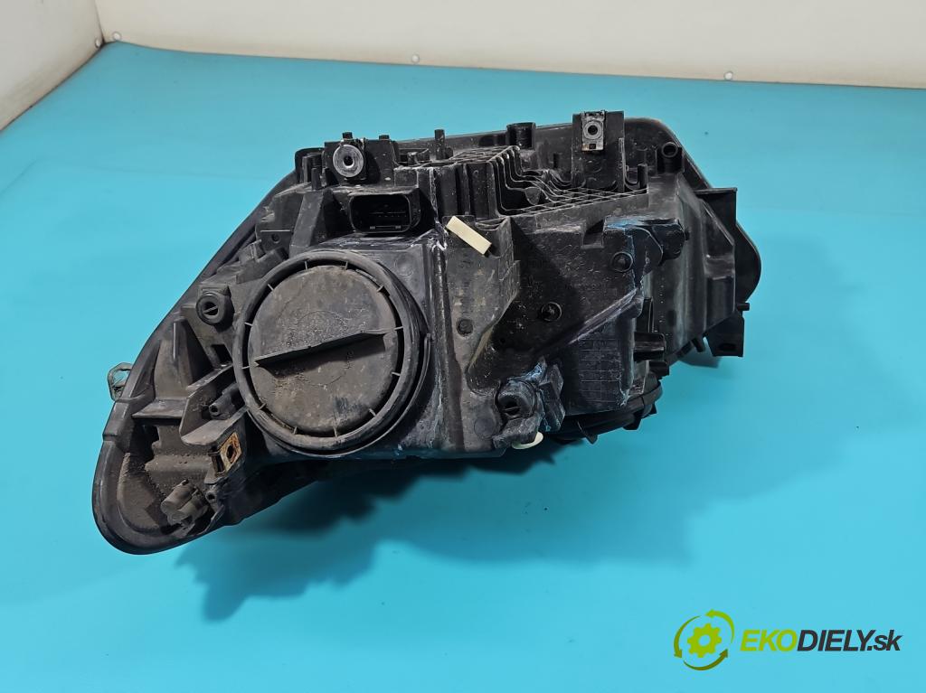 Bmw 1 F20 2011-2019 1.6 T 136 HP manual 100 kW 1598 cm3 5- Reflektor: pravý 7229672 (Svetlo predné pravé)