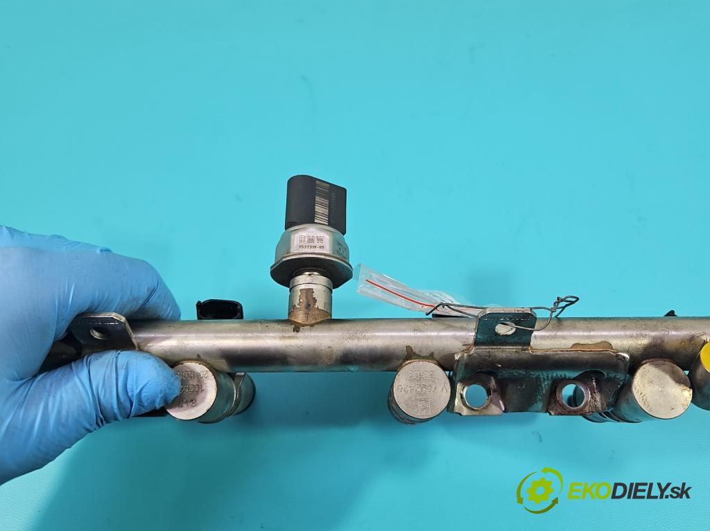 Bmw 1 F20 2011-2019 1.6 T 136 HP manual 100 kW 1598 cm3 5- vstrek V759242680 (Vstrekovač paliva)