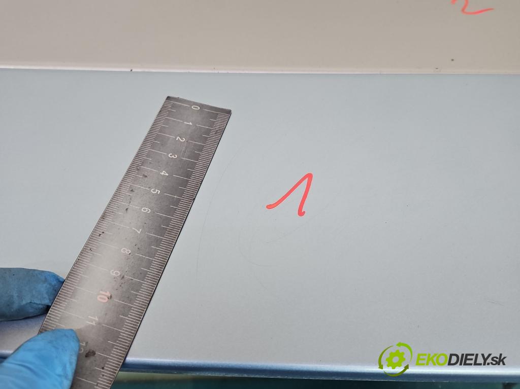 Mitsubishi Grandis 2.4 16V 165 hp automatic 121 kW 2378 cm3 5- zadní kufrové dveře  (Zadní kapota (kufr))