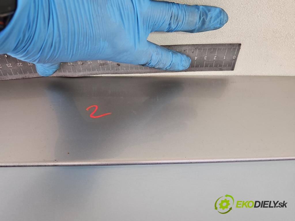 Mitsubishi Grandis 2.4 16V 165 hp automatic 121 kW 2378 cm3 5- zadní kufrové dveře  (Zadní kapota (kufr))