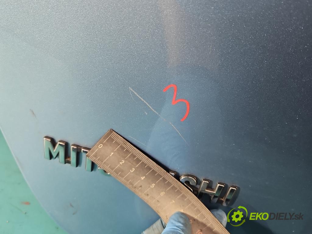 Mitsubishi Grandis 2.4 16V 165 hp automatic 121 kW 2378 cm3 5- zadní kufrové dveře  (Zadní kapota (kufr))