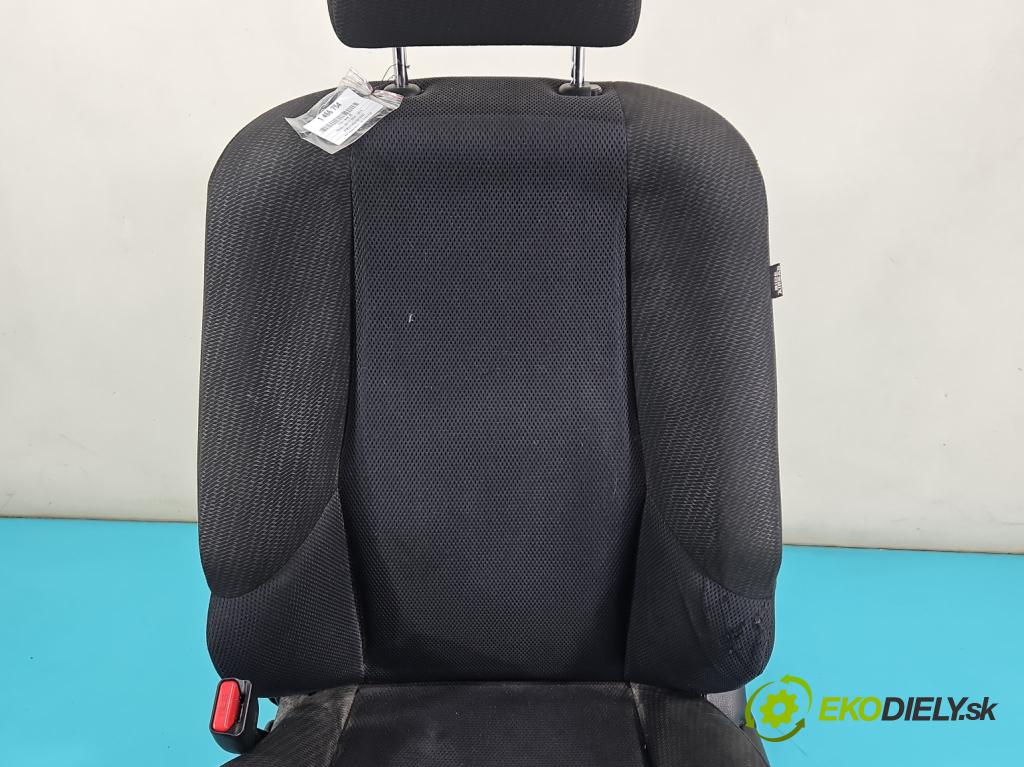 Honda Jazz III 2008-2014 1.3 16V 88 hp automatic 65 kW 1339 cm3 5- Sedadlo levý  (Sedačky, sedadla)