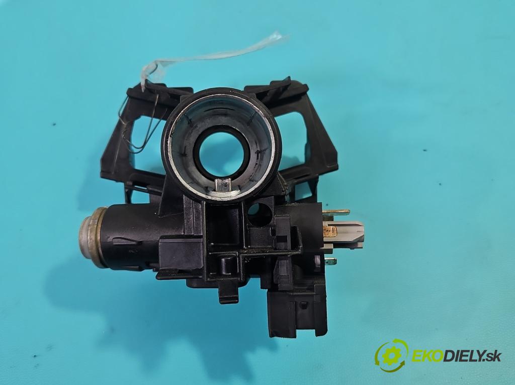 Opel Astra II 1998-2009 1.7 dti 75 HP manual 55 kW 1686 cm3 5- Spínačka 90589313 (Spínacia skrinka)