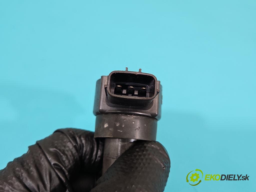 Mitsubishi Grandis 2.4 16V 165 HP automatic 121 kW 2378 cm3 5- cievka zapaľovacia FK0278 (Zapaľovacia cievka)