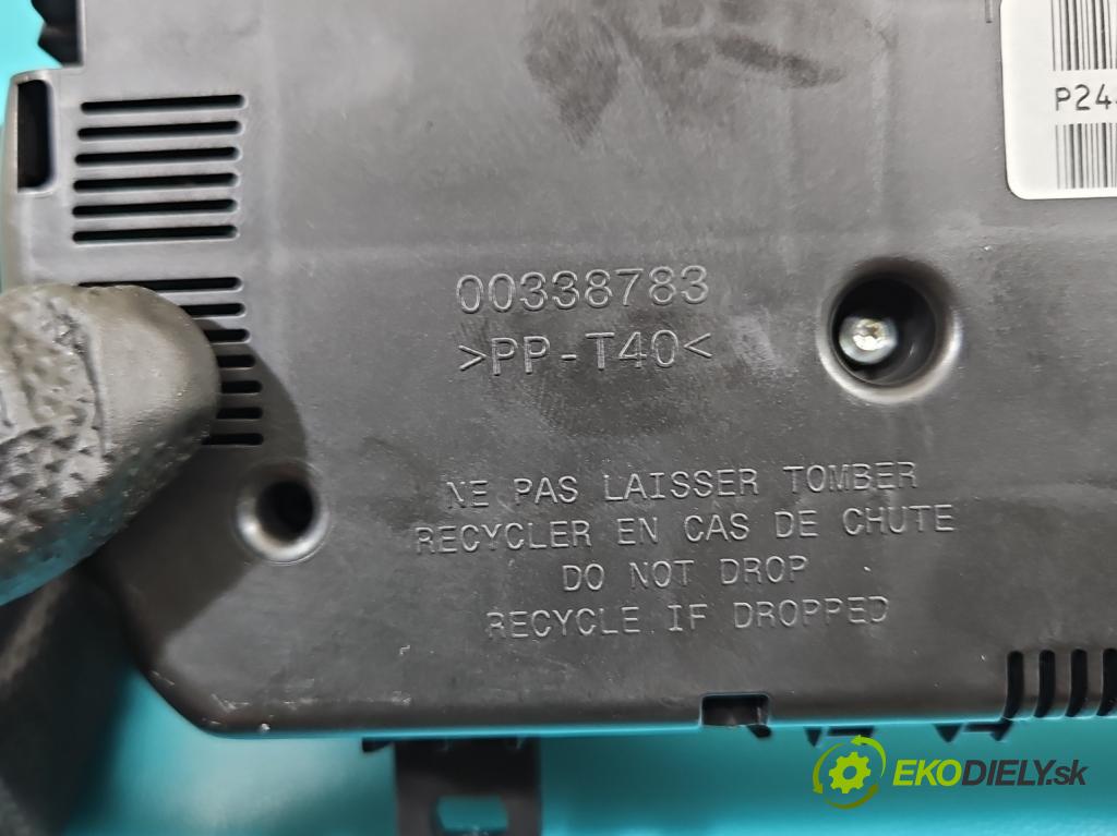 Renault Clio V 2019- 1.3 Tce 131 HP automatic 96 kW 1332 cm3 5- prístrojovka/ budíky P248109301R (Prístrojová doska)