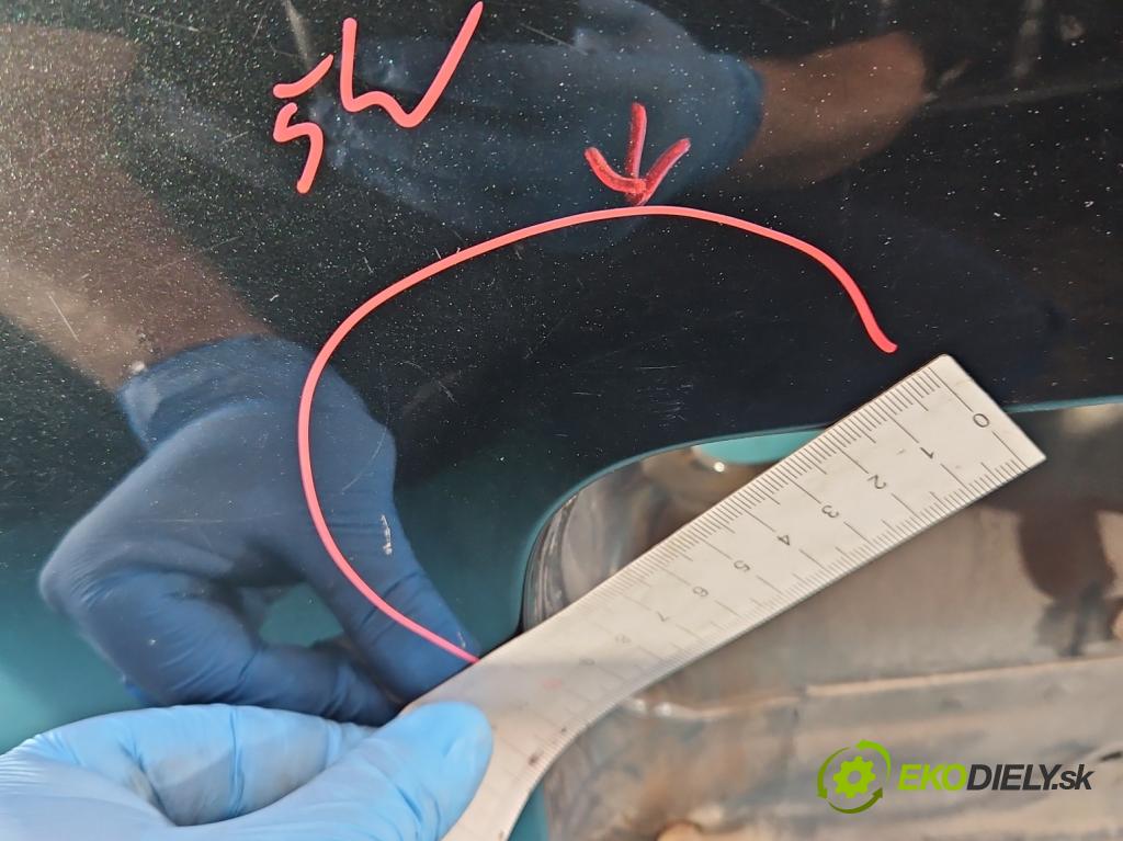 Audi A6 C5 1997-2004 2.5 tdi 179KM automatic 132 kW 2496 cm3 5- zadní kufrové dveře  (Zadní kapota (kufr))