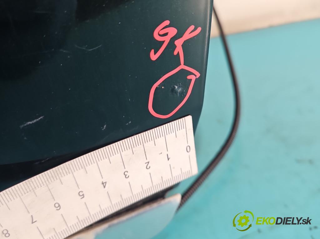 Audi A6 C5 1997-2004 2.5 tdi 179KM automatic 132 kW 2496 cm3 5- zadní kufrové dveře  (Zadní kapota (kufr))