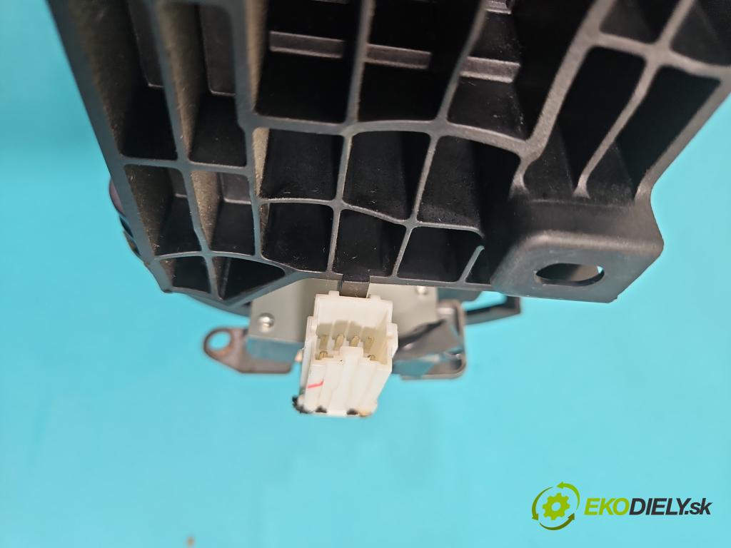 Mitsubishi Grandis 2.4 16V 165 HP automatic 121 kW 2378 cm3 5- Páka: Změny: stupeň,rýchlosť MN107774-01 (Rýchlostná páka (kulisa))