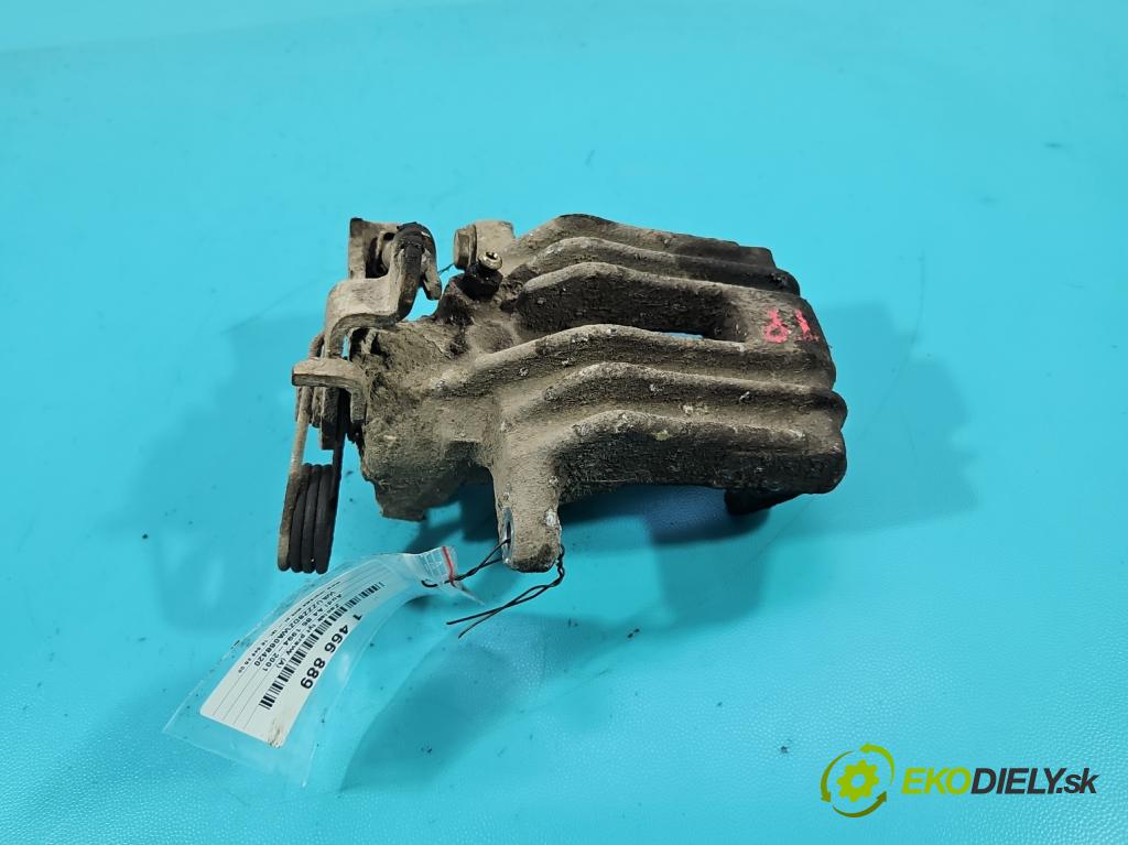 Audi A4 B5 1994-2001 1.8 20V 125 HP manual 92 kW 1781 cm3 4- brzdič zadné pravý  (Kľučka dverí ostatné)