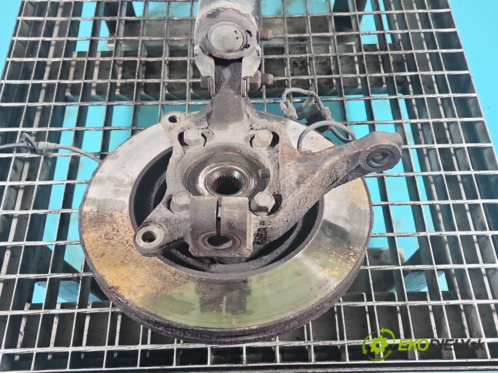 Mitsubishi Grandis 2.4 16V 165 HP automatic 121 kW 2378 cm3 5- náboj ľavé  (Náboj kolesa)