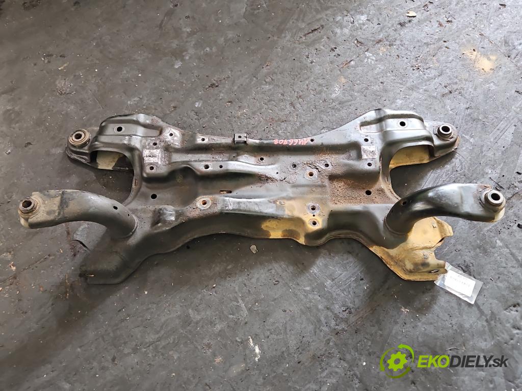 Mitsubishi Grandis 2.4 16V 165 HP automatic 121 kW 2378 cm3 5- výstuha motora 