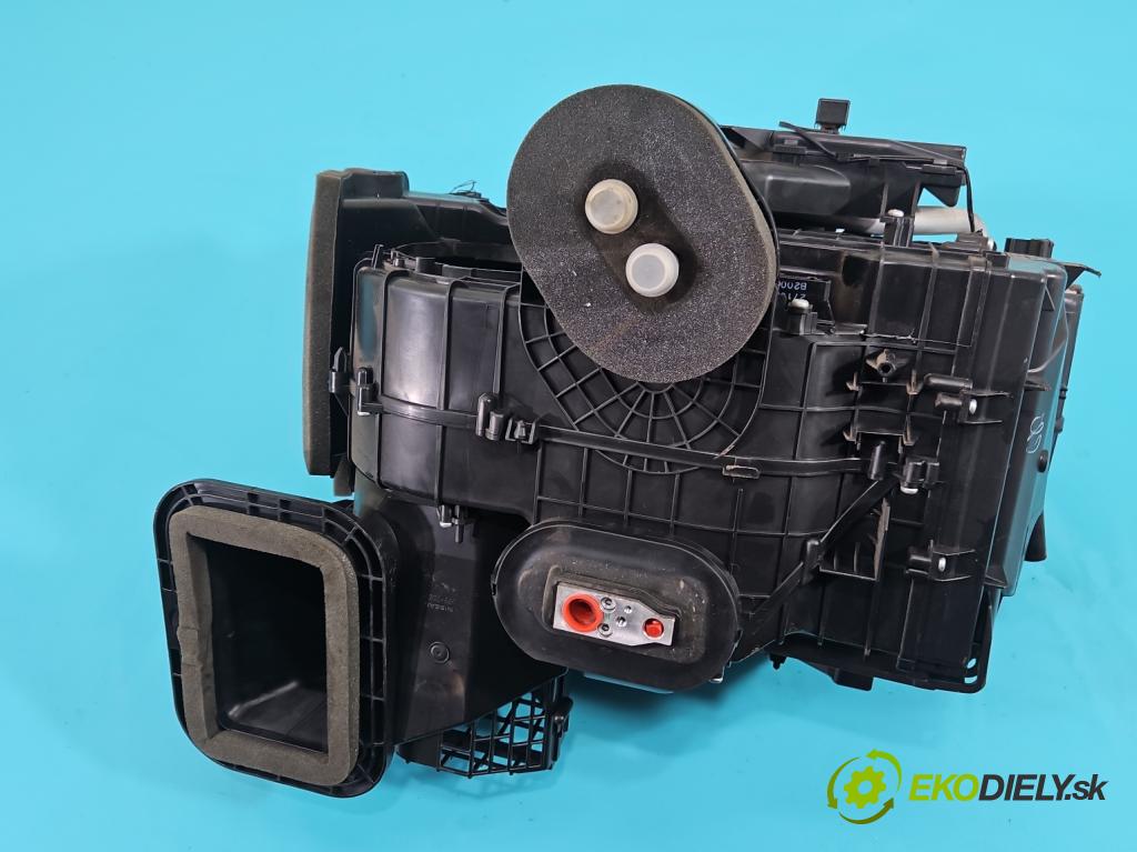 Nissan Note II 2012-2016 1.2 16V 80 hp manual 59 kW 1198 cm3 5- radiátor 27210-3VV3A (Radiátory topení)