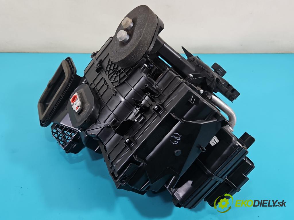 Nissan Note II 2012-2016 1.2 16V 80 hp manual 59 kW 1198 cm3 5- radiátor 27210-3VV3A (Radiátory topení)