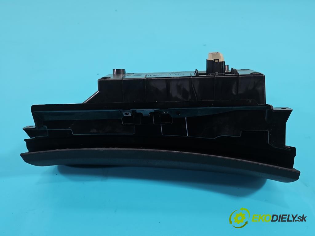 Nissan Note II 2012-2016 1.2 16V 80 hp manual 59 kW 1198 cm3 5- kastlík 68560-3VV0A