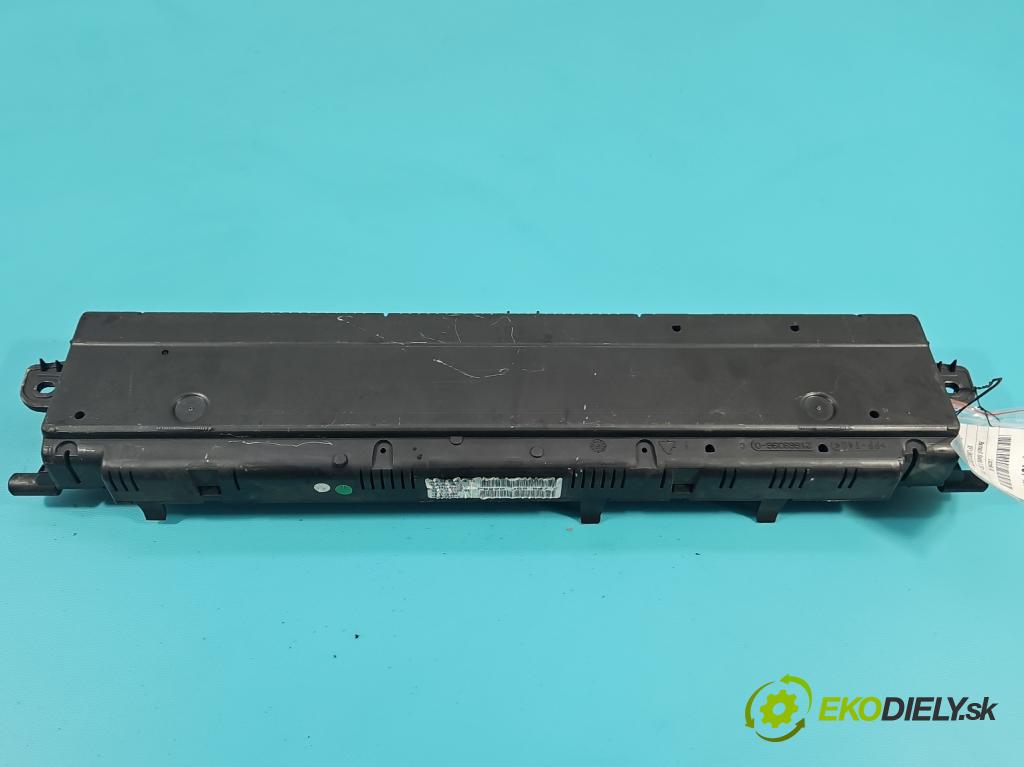 Renault Scenic II 2003-2009 1.6 16V 113 HP manual 83 kW 1598 cm3 5- prístrojovka/ budíky P8200365607E (Prístrojová doska)