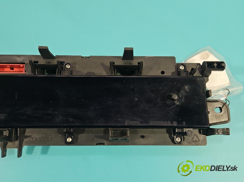 Renault Scenic II 2003-2009 1.6 16V 113 HP manual 83 kW 1598 cm3 5- prístrojovka/ budíky P8200365607E (Prístrojová doska)