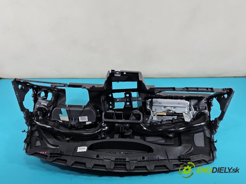 Seat Ibiza IV 6J 2008-2017 1.4 16V 86 hp manual 63 kW 1390 cm3 3- kokpit,přistrojova deska