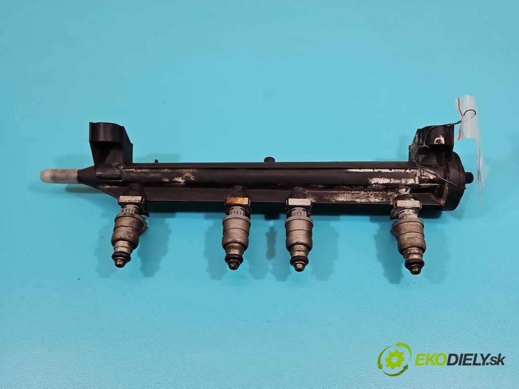 Vw Golf V 2003-2009 1.6 SR 102 HP manual 75 kW 1595 cm3 5- vstrek 06A906031BT (Vstrekovač paliva)