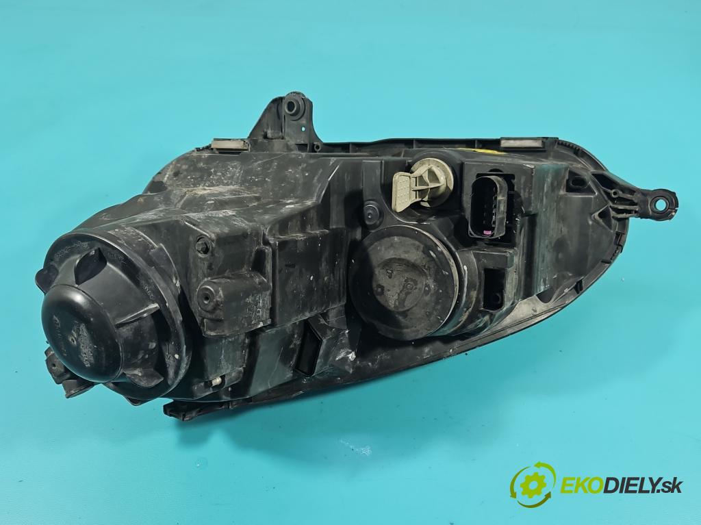 Vw Golf V 2003-2009 1.6 SR 102 HP manual 75 kW 1595 cm3 5- Reflektor: pravý 1K6941006N (Svetlo predné pravé)