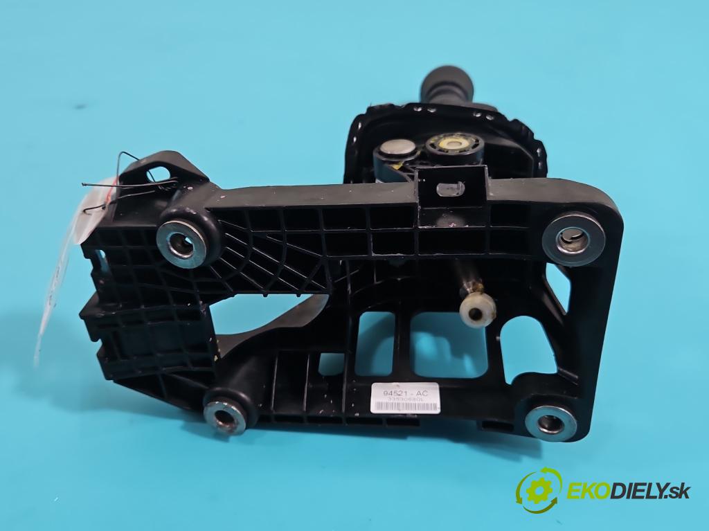 Toyota Yaris III 2011-2020 1.4 D4D 90 HP manual 66 kW 1364 cm3 5- Páka: Změny: stupeň,rýchlosť 94521-AC (Rýchlostná páka (kulisa))