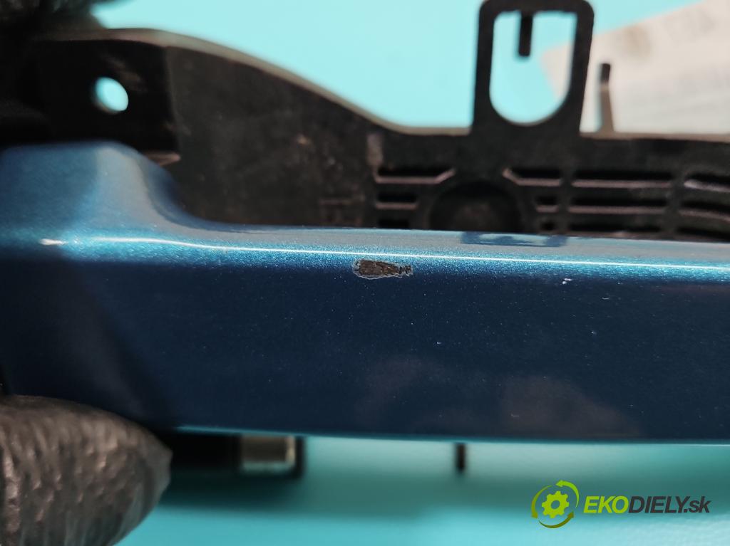 Toyota Yaris III 2011-2020 1.4 D4D 90 HP manual 66 kW 1364 cm3 5- rukoväť predné ľavé mimo:  (Kľučka dverí vonkajšia predná ľavá)