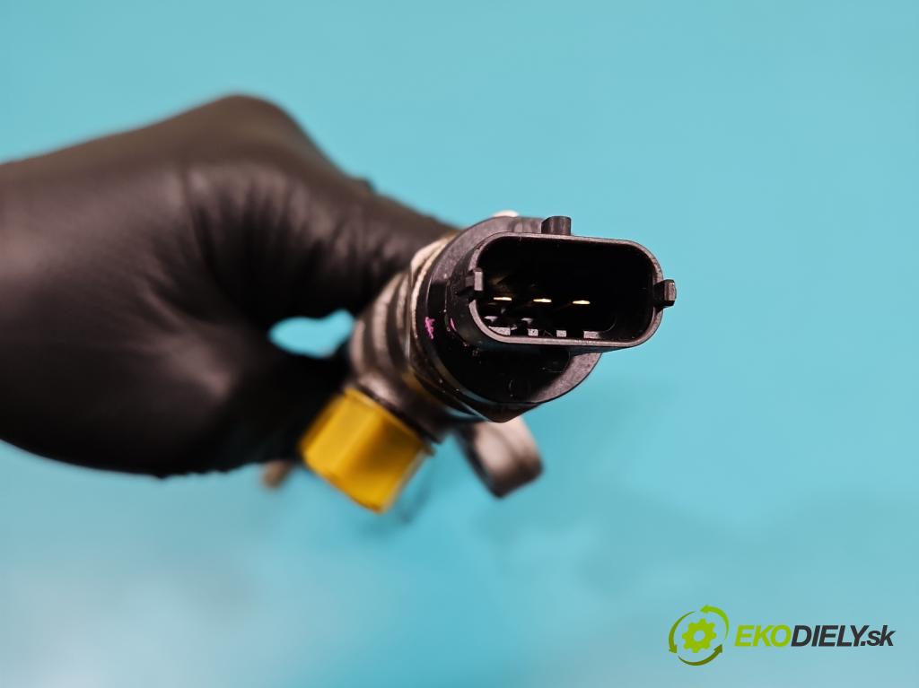 Toyota Yaris III 2011-2020 1.4 D4D 90 HP manual 66 kW 1364 cm3 5- lišta vstrekovacia 0445214177 (Vstrekovacia lišta)