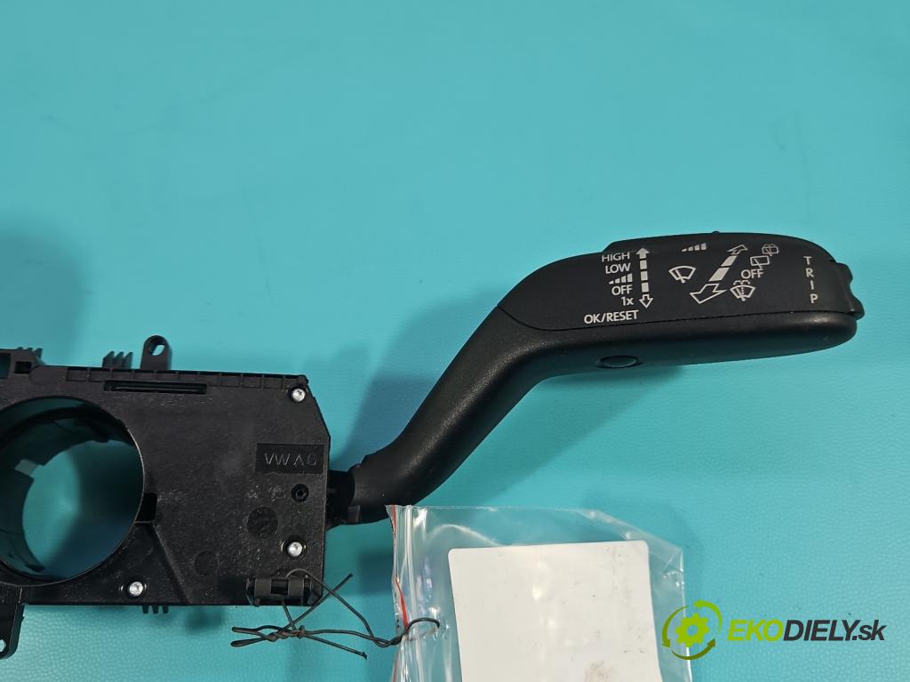 Seat Ibiza IV 6J 2008-2017 1.4 16V 86 HP manual 63 kW 1390 cm3 3- prepínač komplex: 7H0953503GJ (Prepínacie páčky pod volantom)