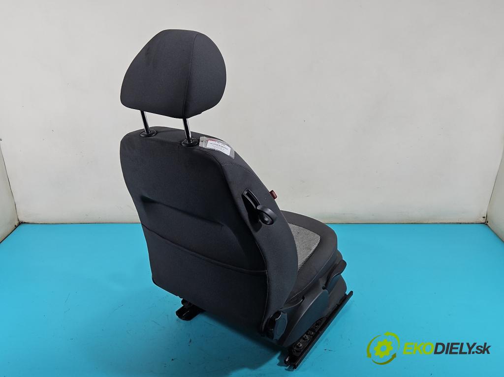 Seat Ibiza IV 6J 2008-2017 1.4 16V 86 hp manual 63 kW 1390 cm3 3- Sedadlo pravý  (Sedačky, sedadla)
