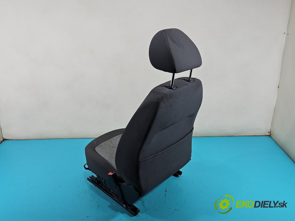 Seat Ibiza IV 6J 2008-2017 1.4 16V 86 hp manual 63 kW 1390 cm3 3- Sedadlo pravý  (Sedačky, sedadla)