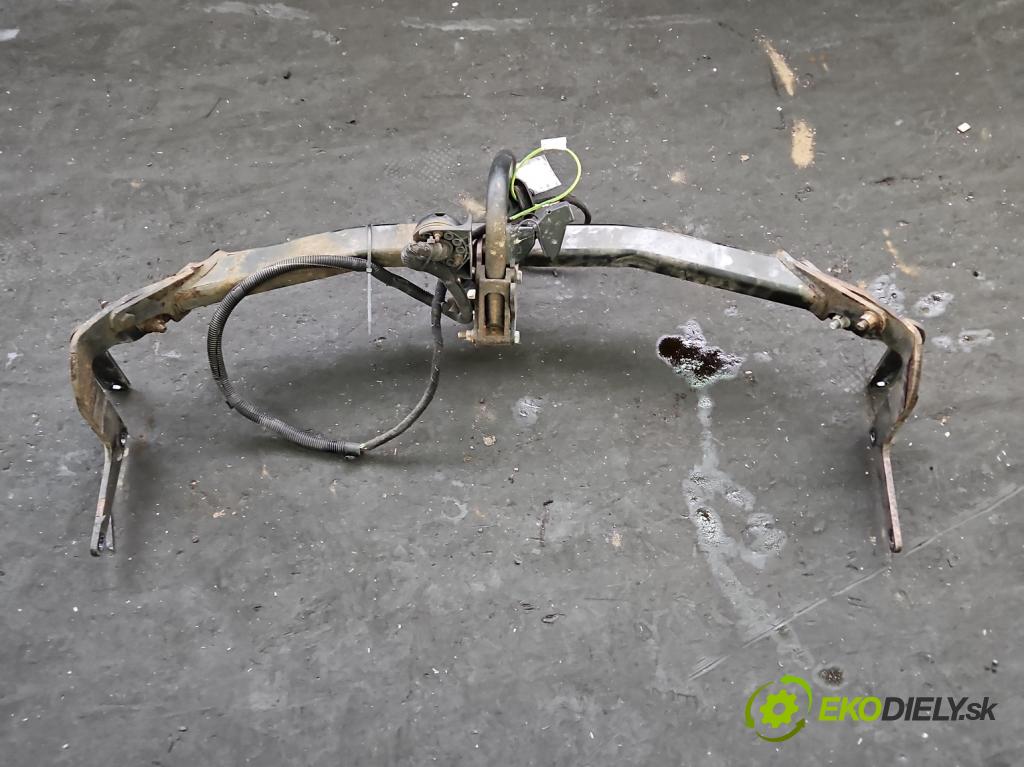 Citroen C4 Grand Picasso II 2013-2022 2.0 hdi 150 HP automatic 110 kW 1997 cm3 5- Hák: vlečení: 1606526380 (Ťažné zariadenie)