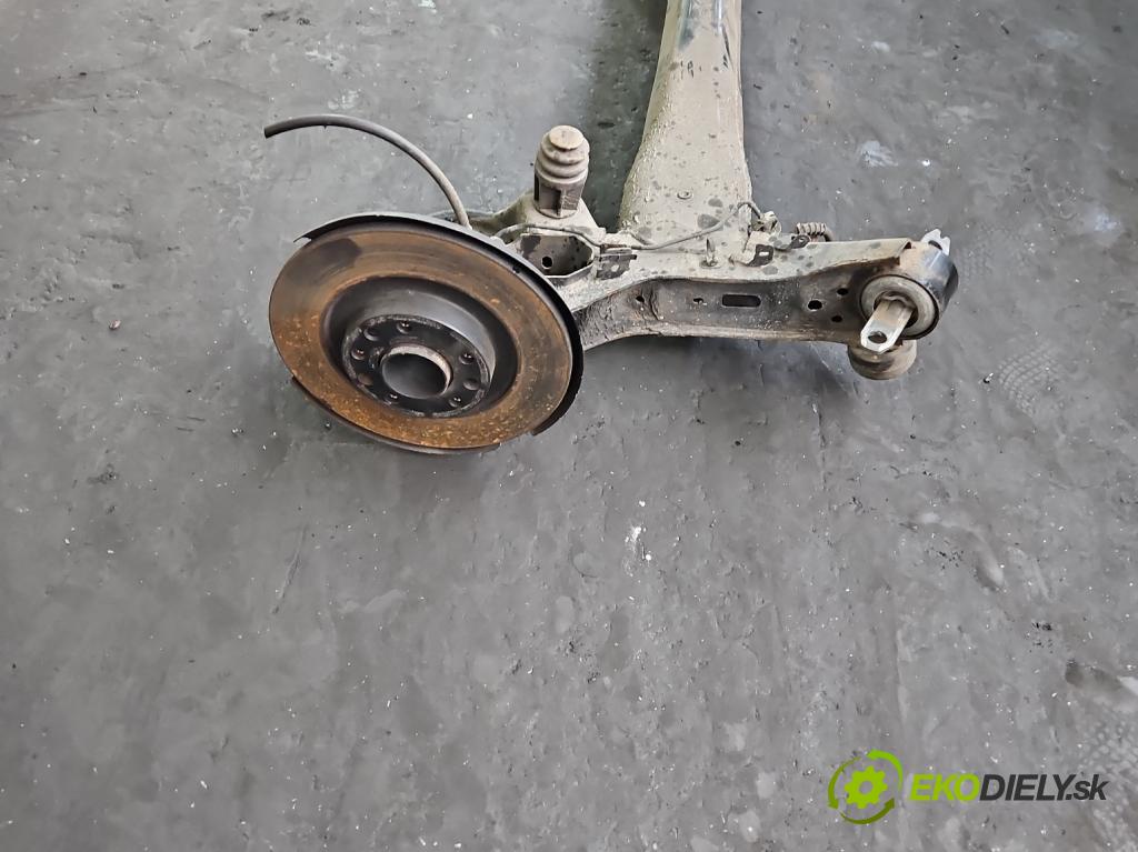 Citroen C4 Grand Picasso II 2013-2022 2.0 hdi 150 hp automatic 110 kW 1997 cm3 5- zadní výztuha  (Výztuhy zadní)